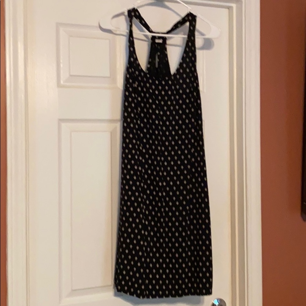 Sleeveless patterned dress
